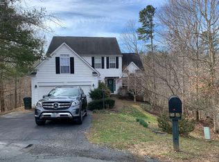 1155 River Chase Rdg, Charlottesville, VA 22901