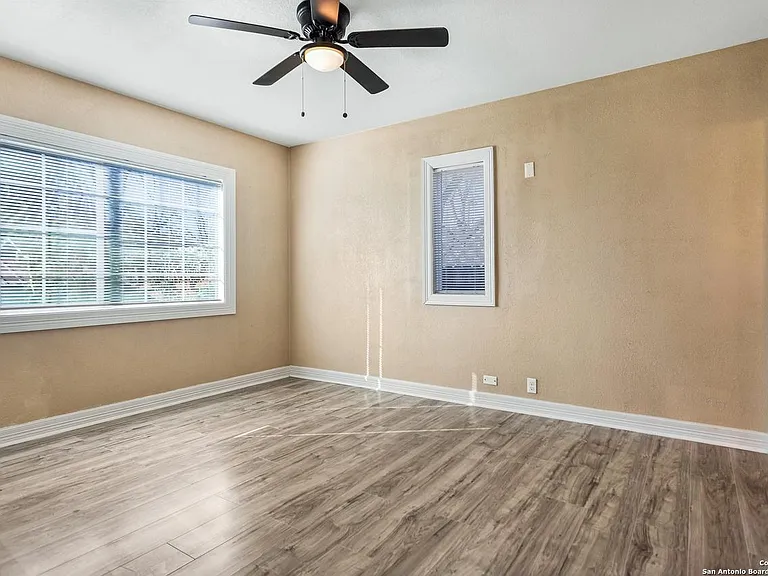 2227 W Huisache Ave — Photo 12