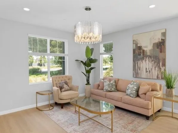 136 Modjeska, Irvine, CA 92618