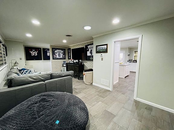 5th image of 2511 Gulf Ave