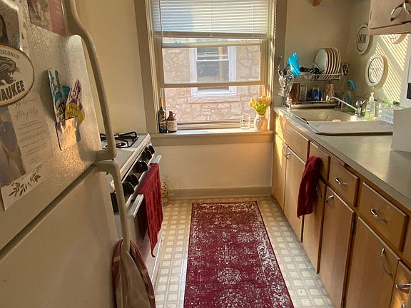 2nd image of 4305 N Marlborough Dr APT 9