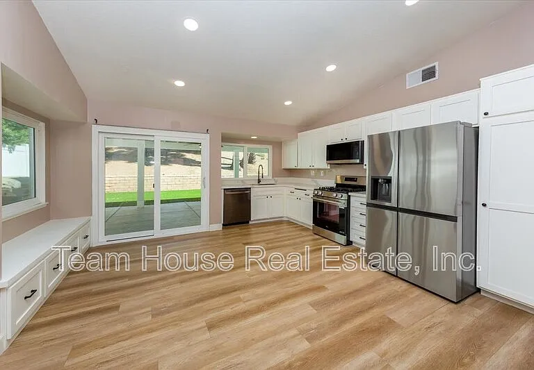 27725 Wakefield Rd — Photo 6