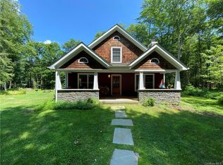 166 Mail Rd, Barryville, NY 12719