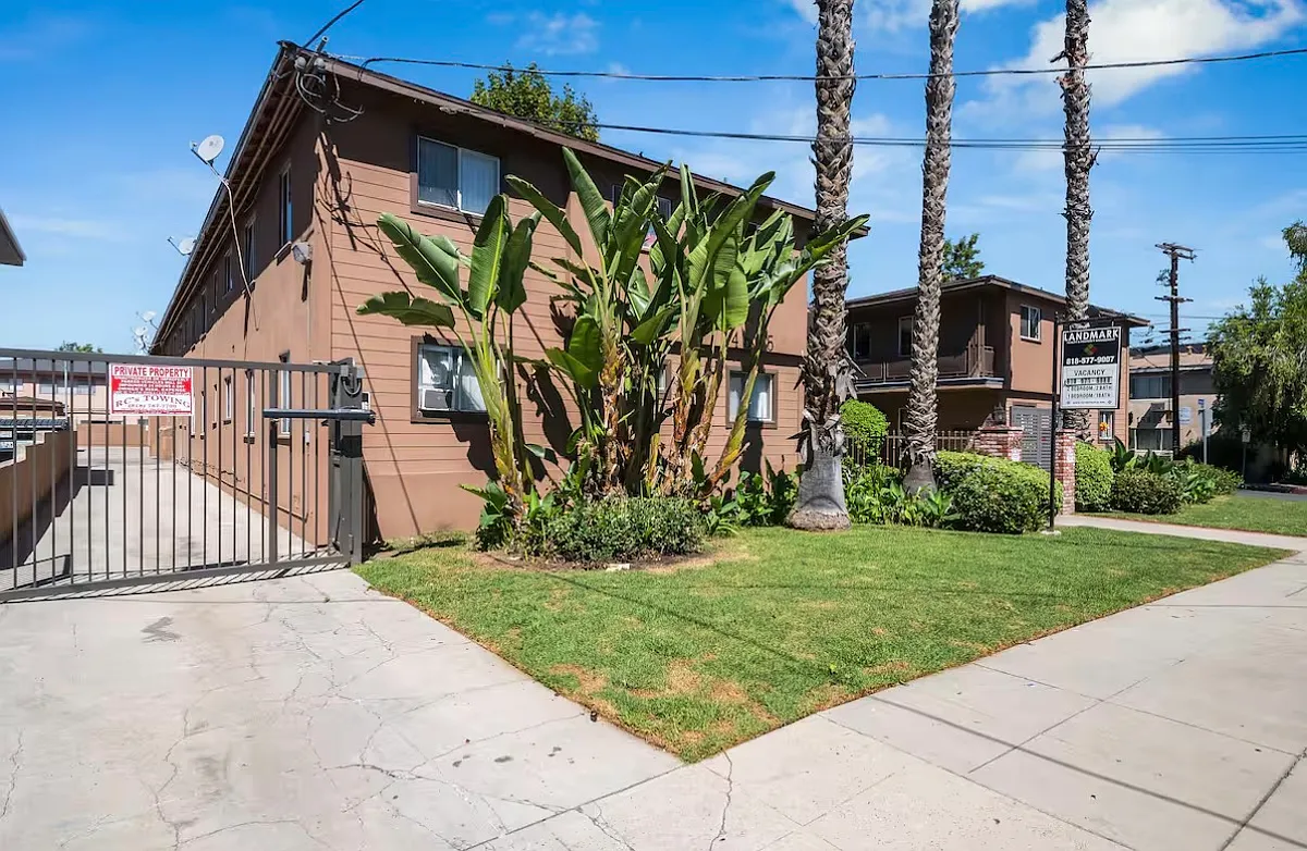 Building Photo - 4685 Orion Ave #17