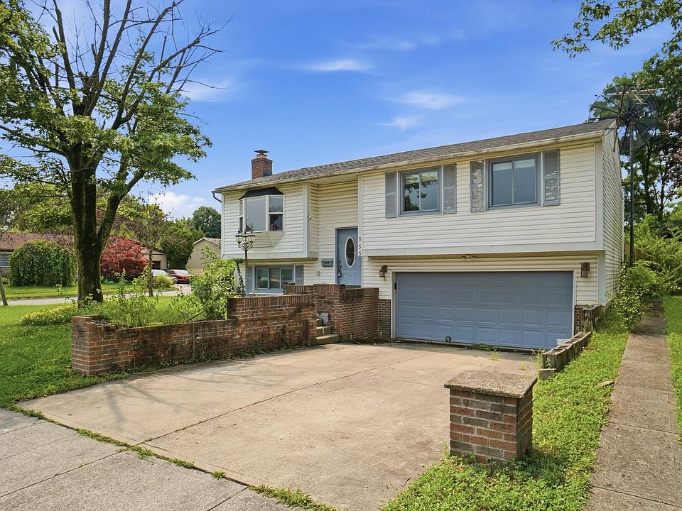 1st image of 555 Fox Ridge St