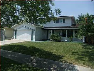 1811 Frobisher Way photo 1