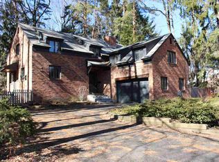 947 Vrooman Ave, Niskayuna, NY 12309