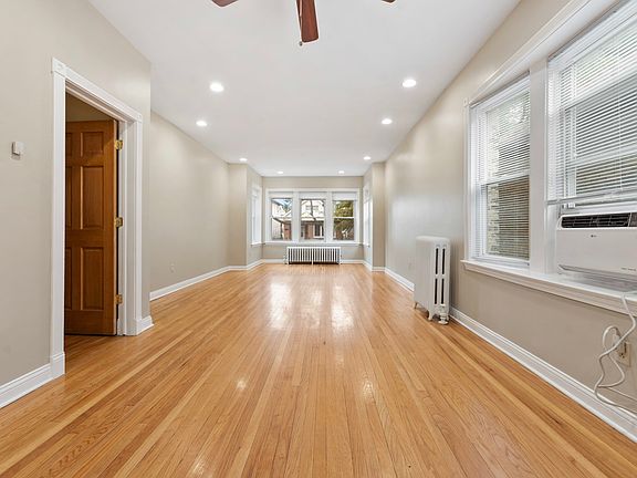 5th image of 5728 N Maplewood Ave