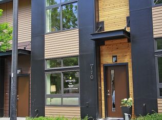 168 Sky Ridge Walk NW #11, Issaquah, WA 98027