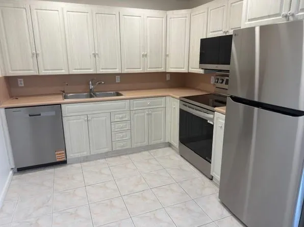 2053 Rexford Rd #2053-C, Boca Raton, FL 33434