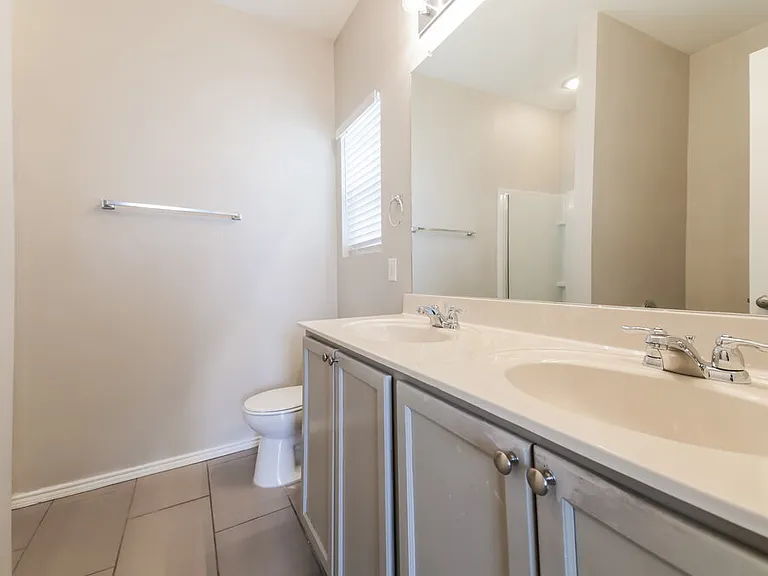 1724 Gayla Creek Dr — Photo 12