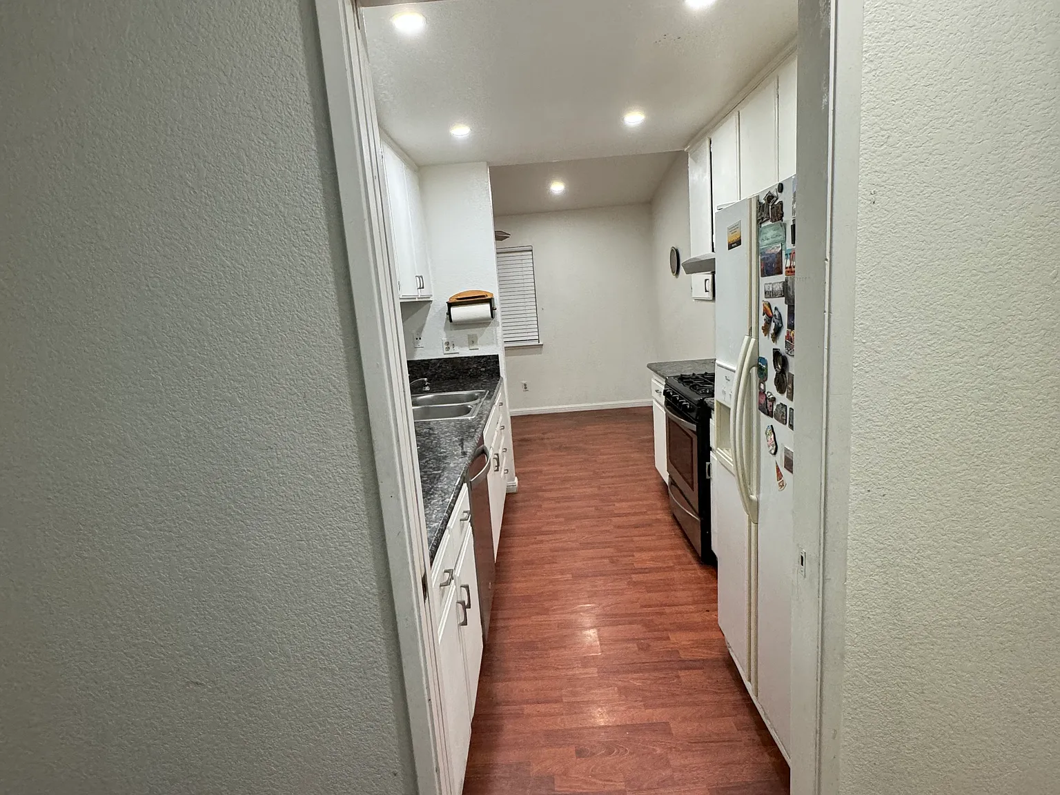 3 bed, 1452 sqft, $2,650 — Photo 3