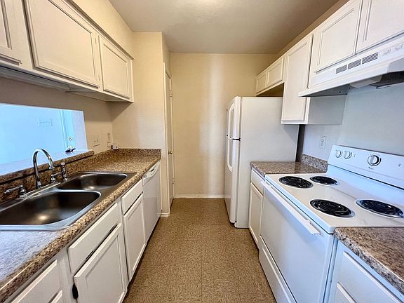 4th image of 810 Station St #3