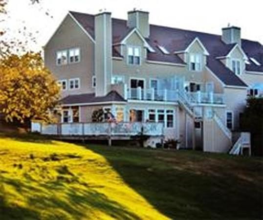 1st image of 19 Fairway Dr