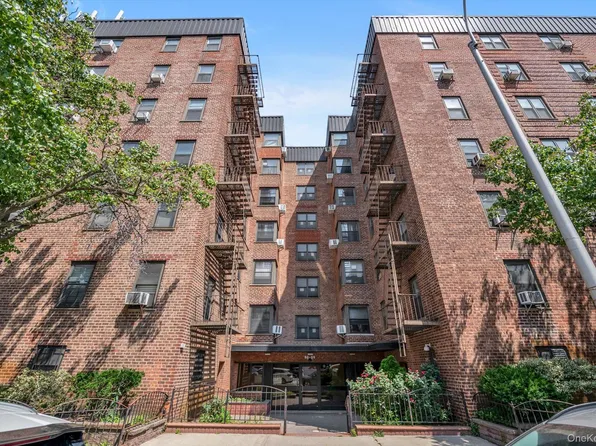 90-09 N Northern #102, Jackson Heights, NY 11370