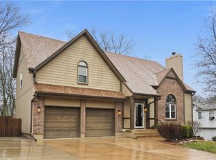 3241 Gateway Dr, Independence, MO 64057