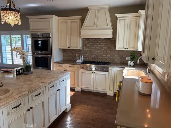 5704 Columbus Ave, Van Nuys, CA 91411