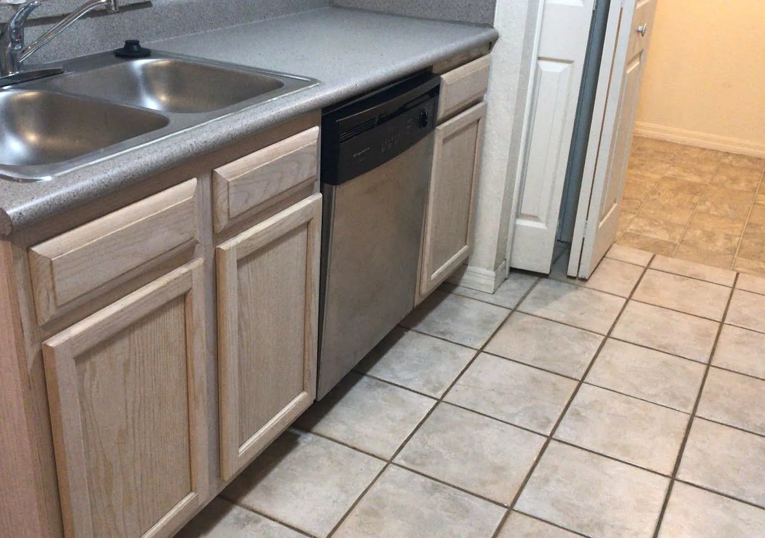 1 bedroom 1 bath for rent lease 8849 Latrec Ave., unit 108, Orlando, FL 32819 — Photo 4