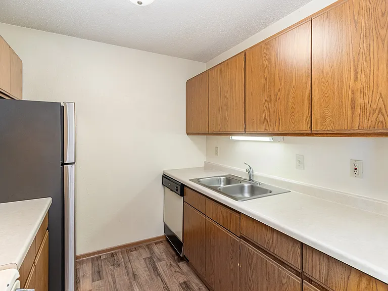 Hutchinson, MN Twin Oaks | 11A | Kitchen