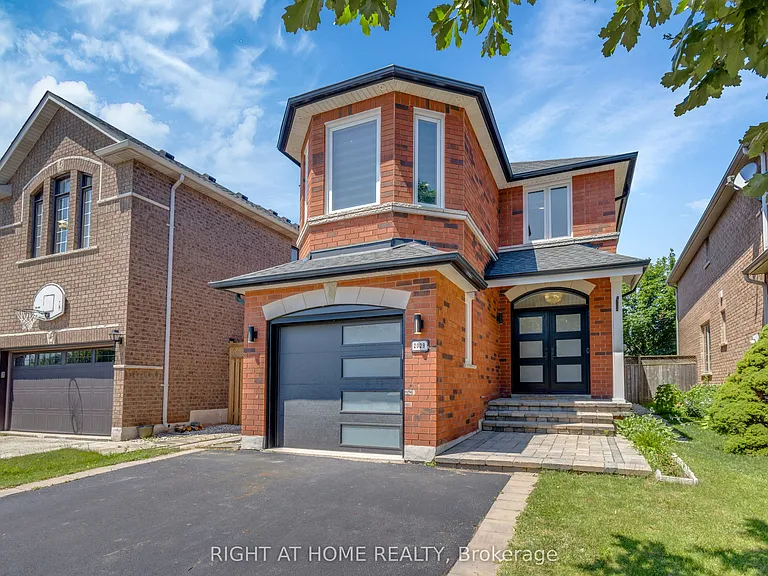 2029 Westmount Dr — Photo 2