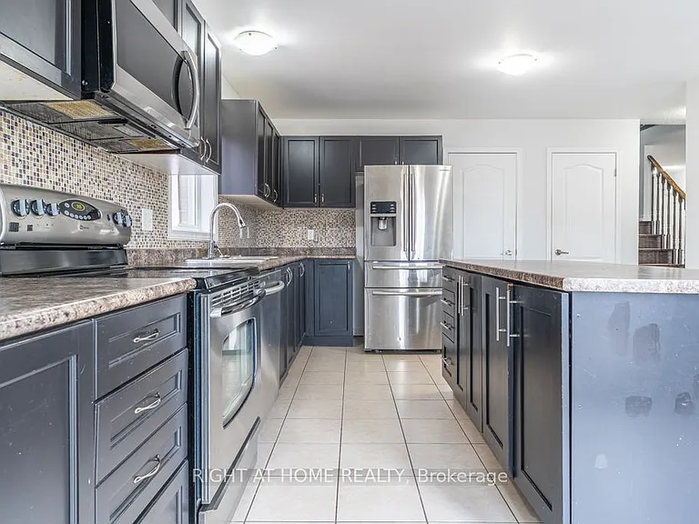1373 Hunter St — Photo 14