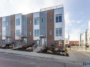 507 S 2nd Ave, Sioux Falls, SD 57104