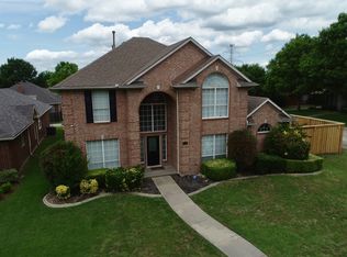 1401 Dutchman Creek Dr, Desoto, TX 75115