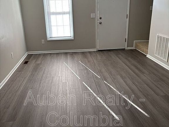 2nd image of 7 Londonderry Sq