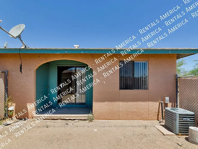 1366 N Riverview Blvd — Photo 8