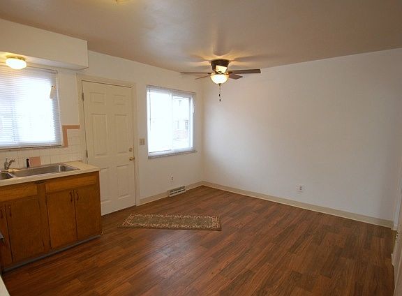 4th image of 5814 N Meadows Blvd APT A