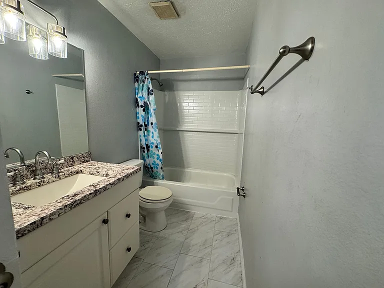 4001 E 22nd Ave #C — Photo 27