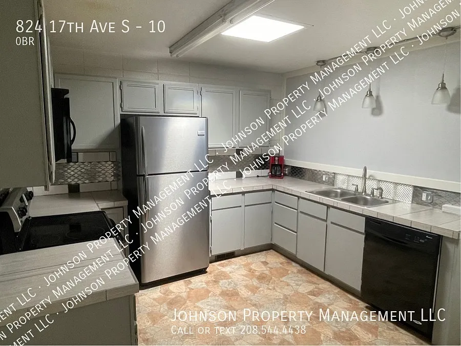 824 17th Ave S #10, Nampa - Commercial office space. Small, quiet building with utilities all pro... — Photo 4