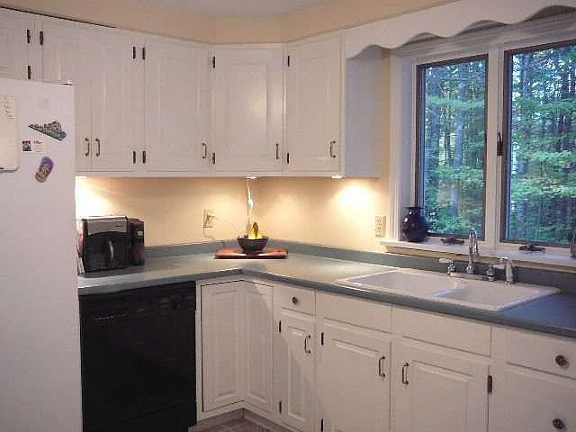 2nd image of 281 Yarmouth Rd