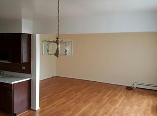2205 E 87th St APT 10, Chicago, IL 60617