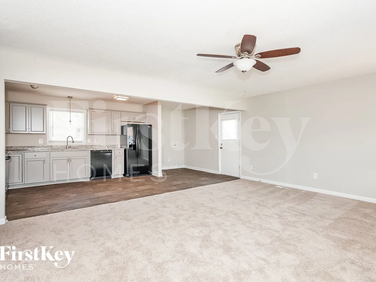 3 bed, 2.0 bath, 1144 sqft, $1,665 — Photo 2