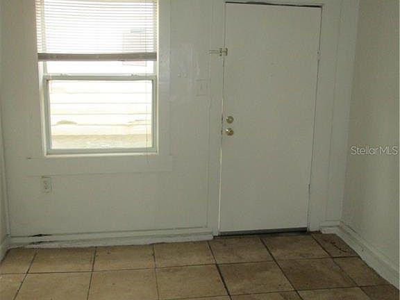 5th image of 1309 W Lemon St APT D
