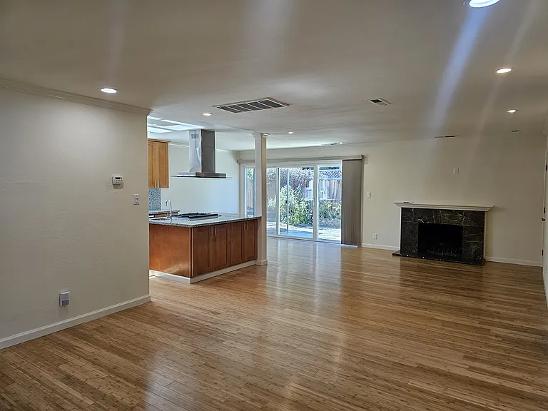 3432 Elaine Dr — Photo 7