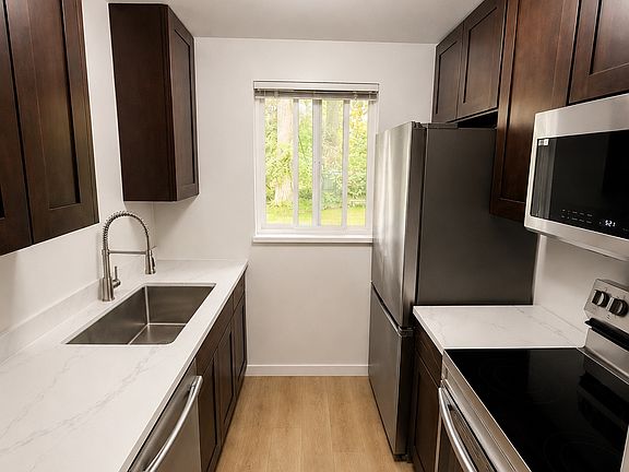 4th image of 12618 NW Barnes Rd APT 3