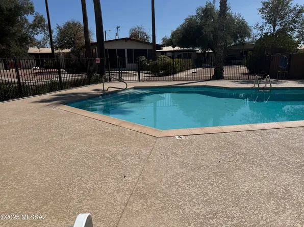 1002 S Kolb Rd Unit 2, Tucson, AZ 85710
