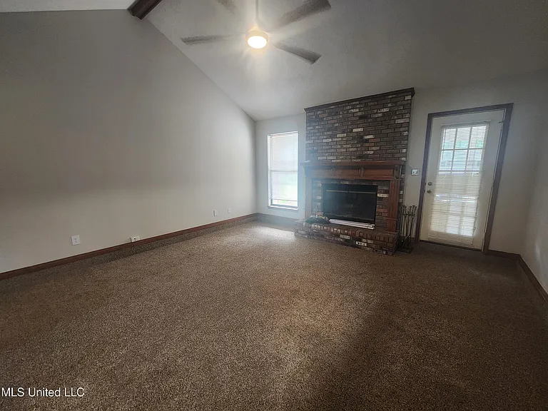 13349 Lorraine Rd — Photo 2