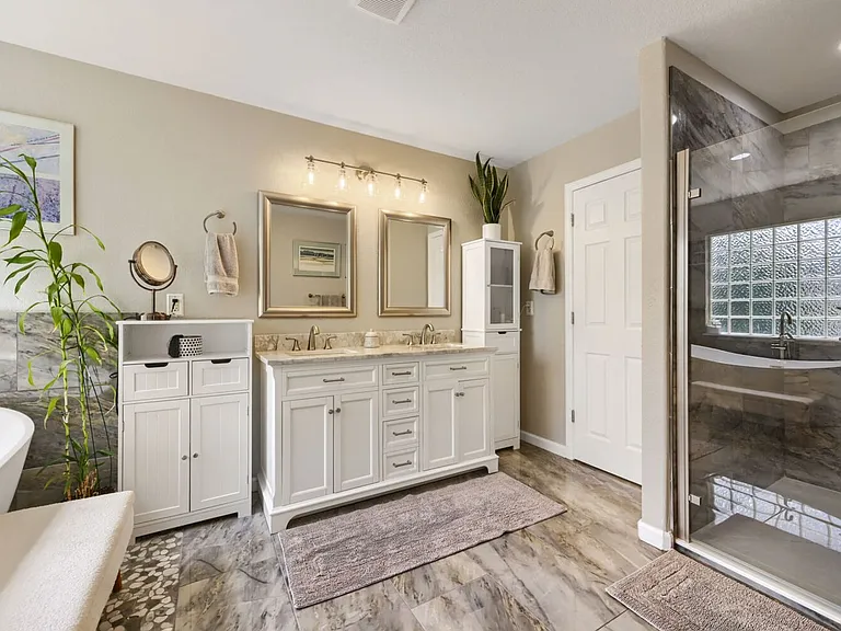 8585 Braun Loop — Photo 17