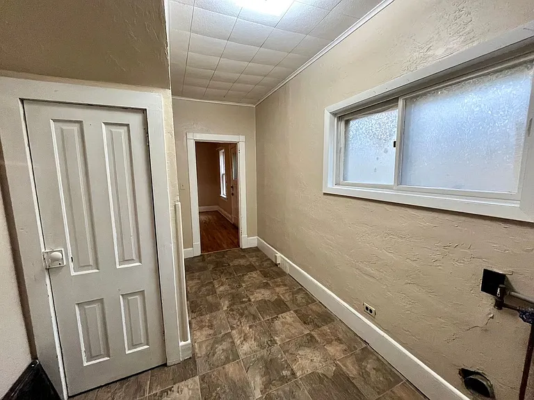 1112 Jefferson St — Photo 10