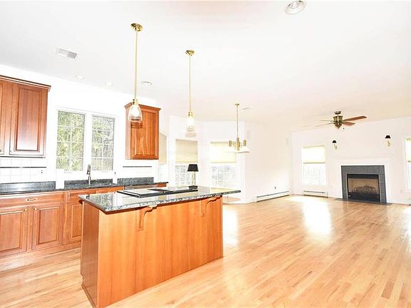5th image of 7320 Lochhaven St