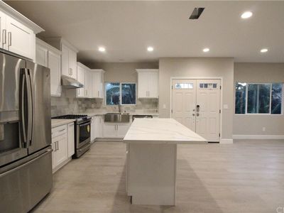 2145 W Civic Center Dr, Santa Ana, CA, 92703