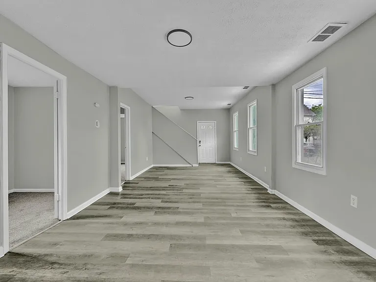 5008 McBride Ave — Photo 5