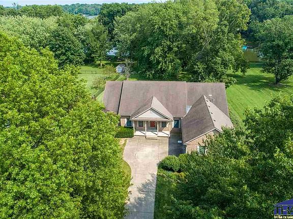 3rd image of 2486 N Thompson Dr