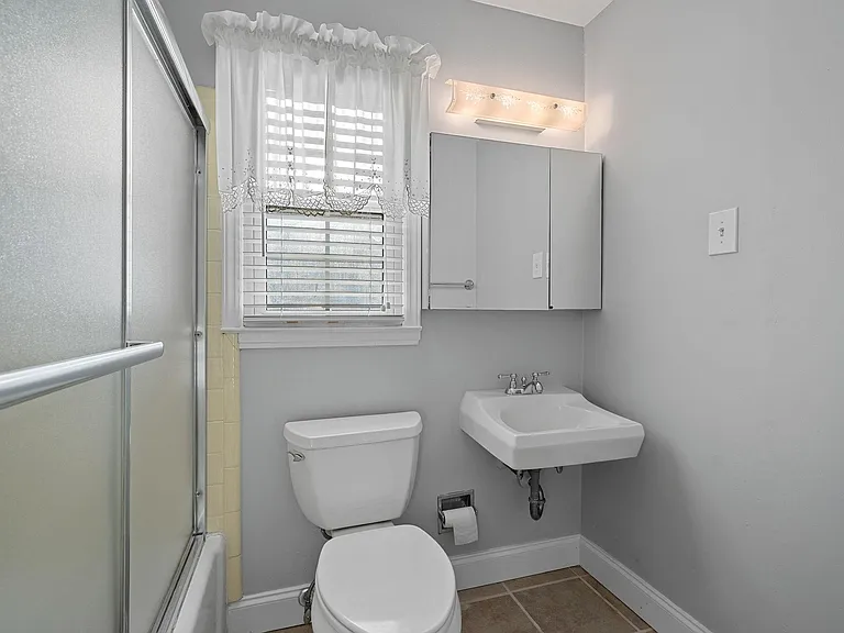 4713 Walden Ct — Photo 12