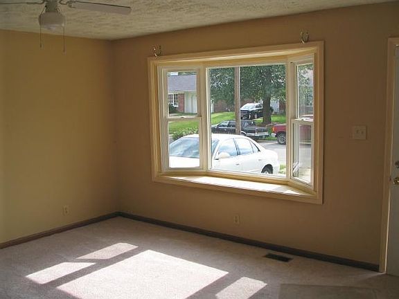 2nd image of 3613 Priscilla Ct