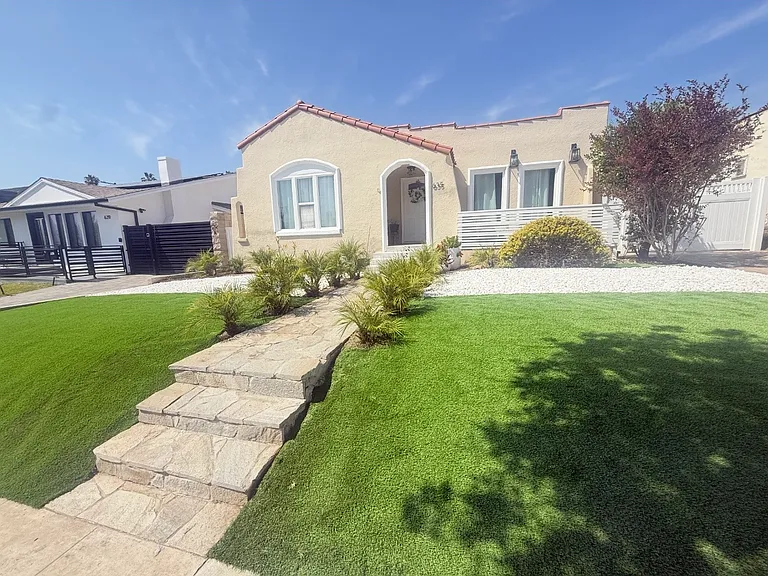 635 Arden Ave — Photo 3