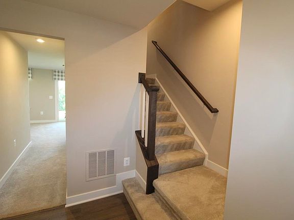 5th image of 4489 Drysdale St